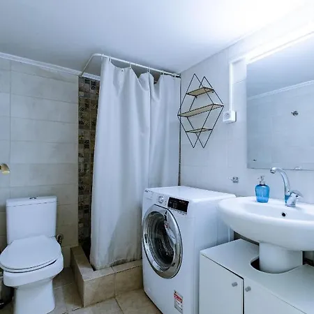 Beautiful 2bd Near Historic Center Of