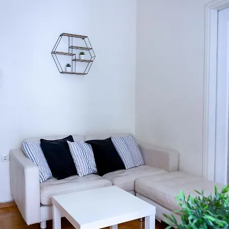 Beautiful 2bd Near Historic Center Of * Atina